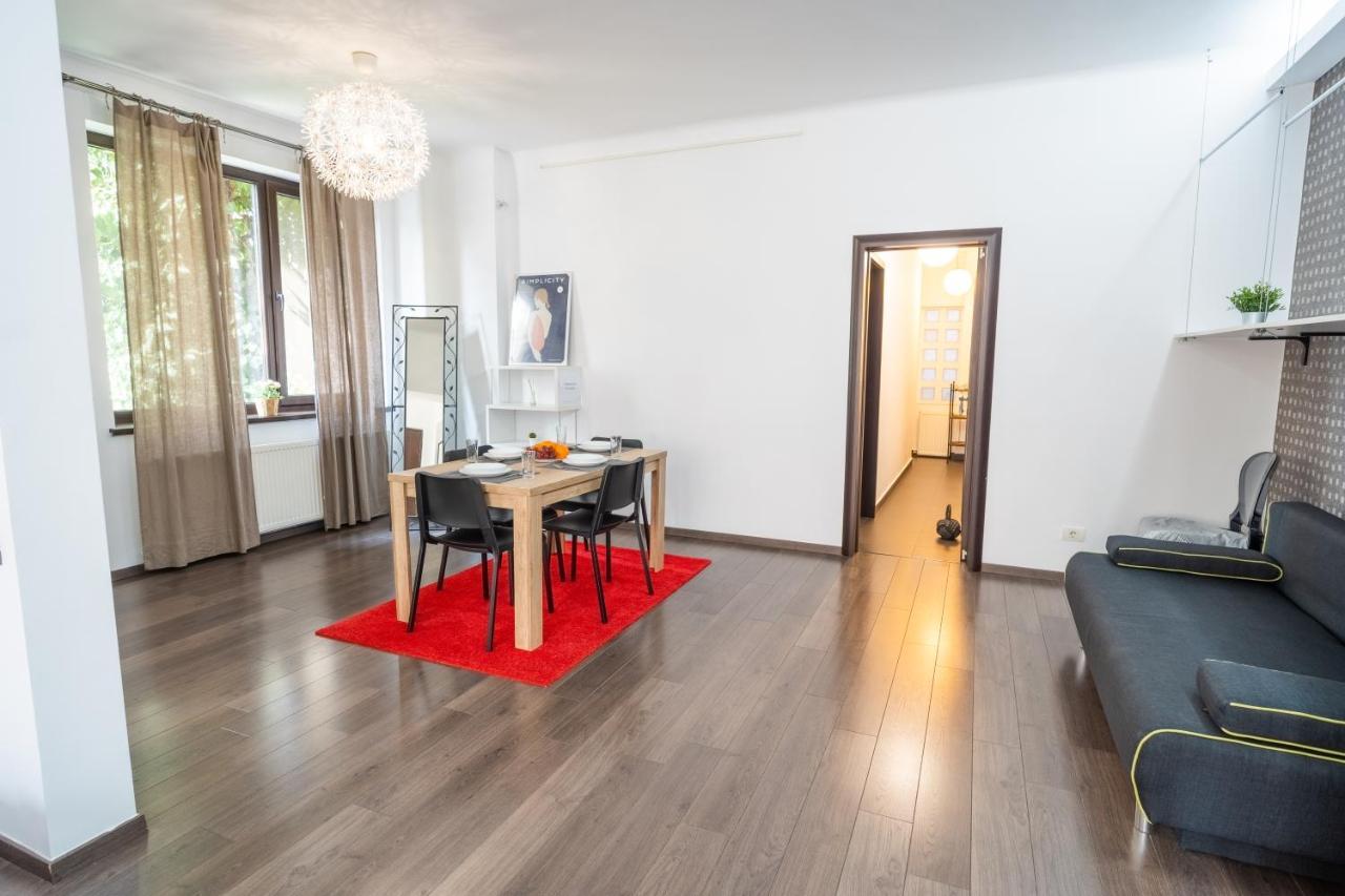 Cozy & Spacious Flat Near Victoriei Square Apartament *