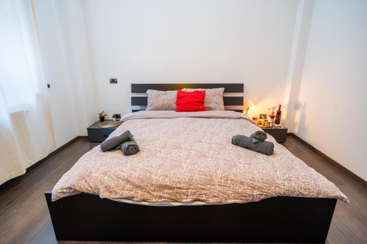 Apartament Cozy & Spacious Flat Near Victoriei Square