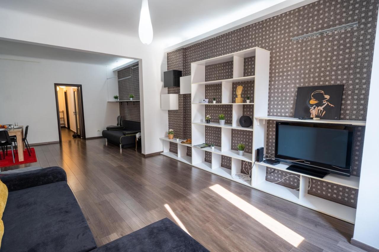 Cozy & Spacious Flat Near Victoriei Square * Bucureşti