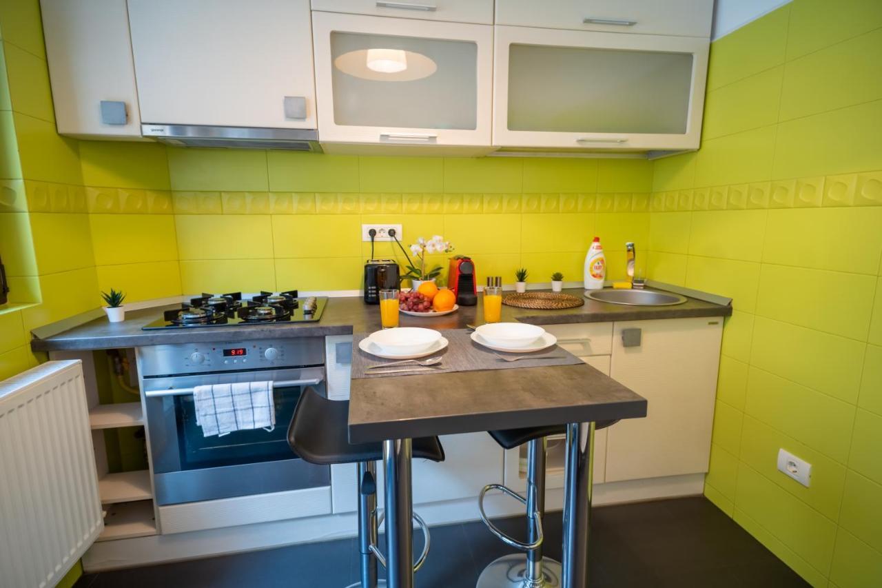 Cozy & Spacious Flat Near Victoriei Square Apartament *
